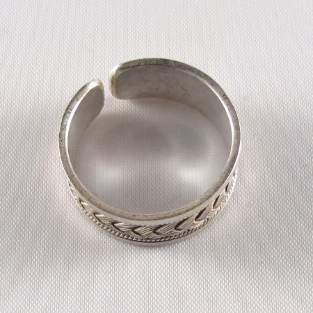 PR-0025    Adjustable  Knot Ring